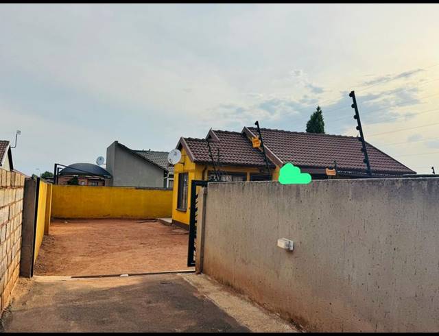 3 BEDROOM HOUSE FOR SALE IN MAPLETON